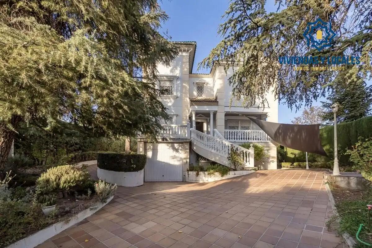 Casa amb terrassa en venda a Peligros