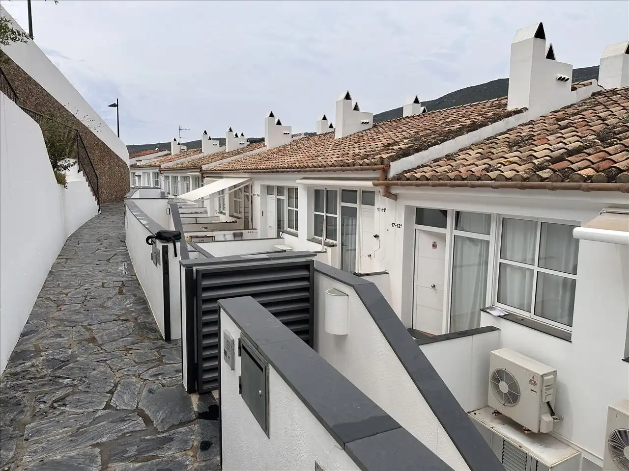 Vista exterior de Dúplex en venda en Cadaqués amb Aire condicionat, Parquet i Terrassa