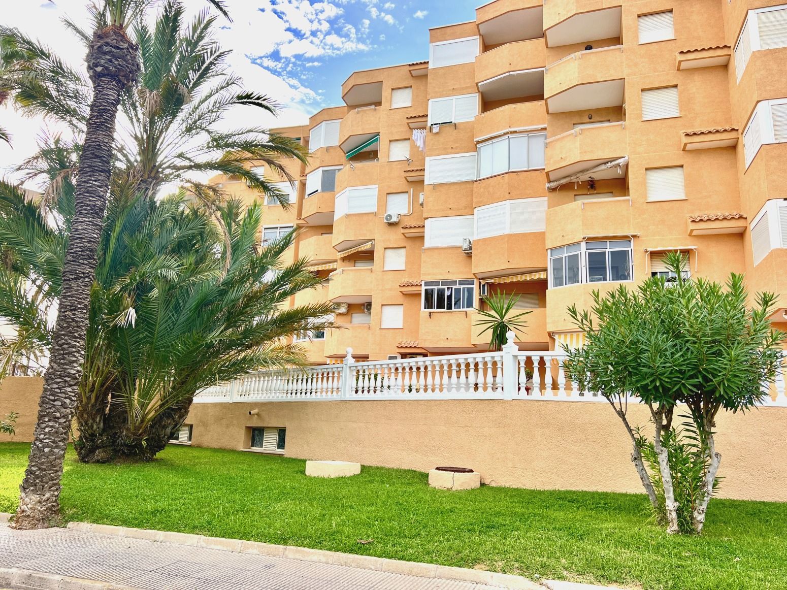 Exterior view of Flat for sale in La Manga del Mar Menor  with Private garden, Terrace and Balcony