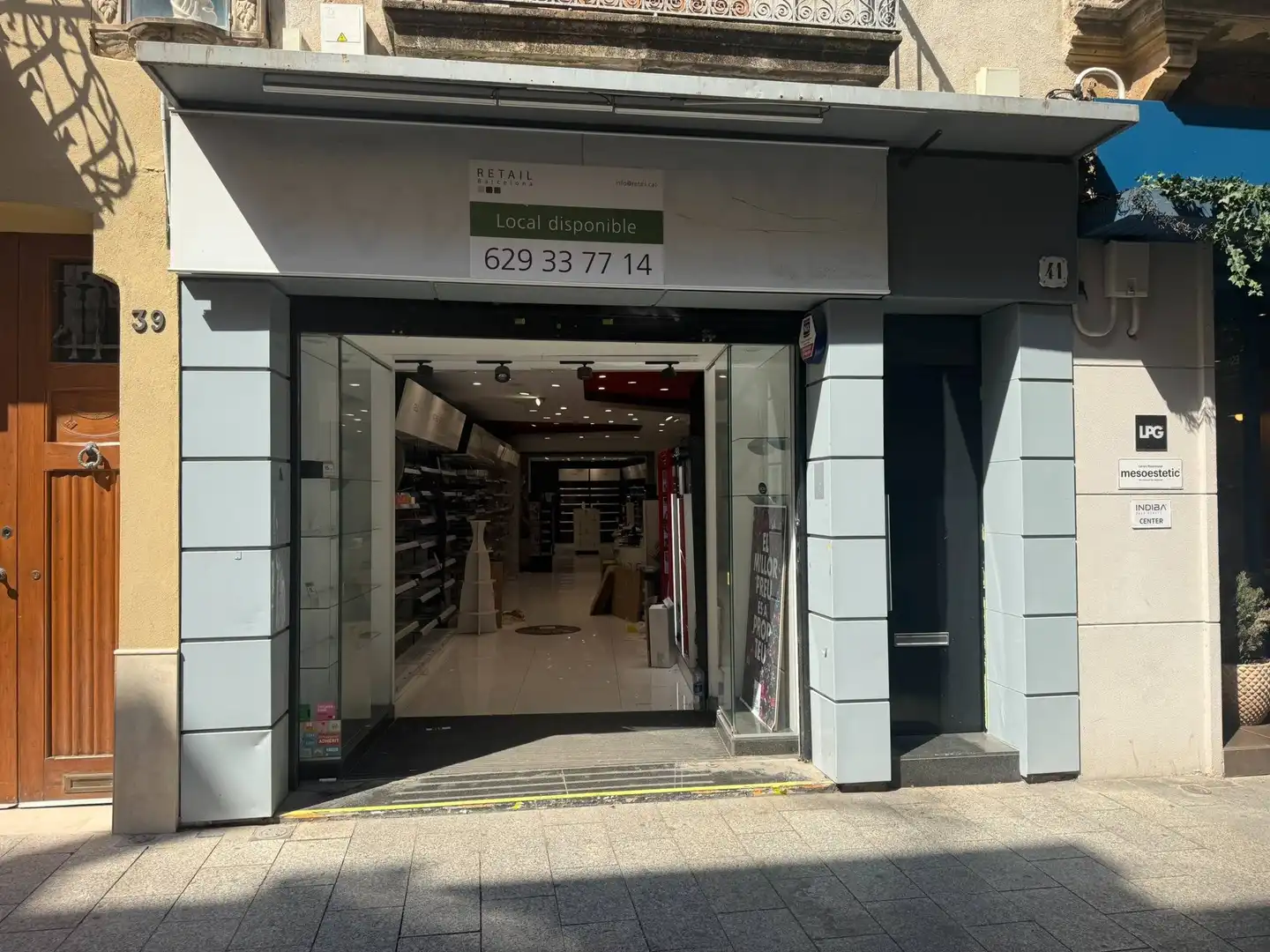 Business premises to rent in Carrer de Gràcia 41, imagen 2