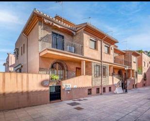 Vista exterior de Casa adosada de lloguer en  Granada Capital amb Aire condicionat, Calefacció i Terrassa