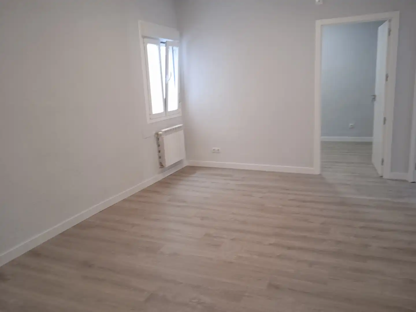 Schlafzimmer von Wohnung zur Miete in Madrid mit Klimaanlage, Heizung und Parkett