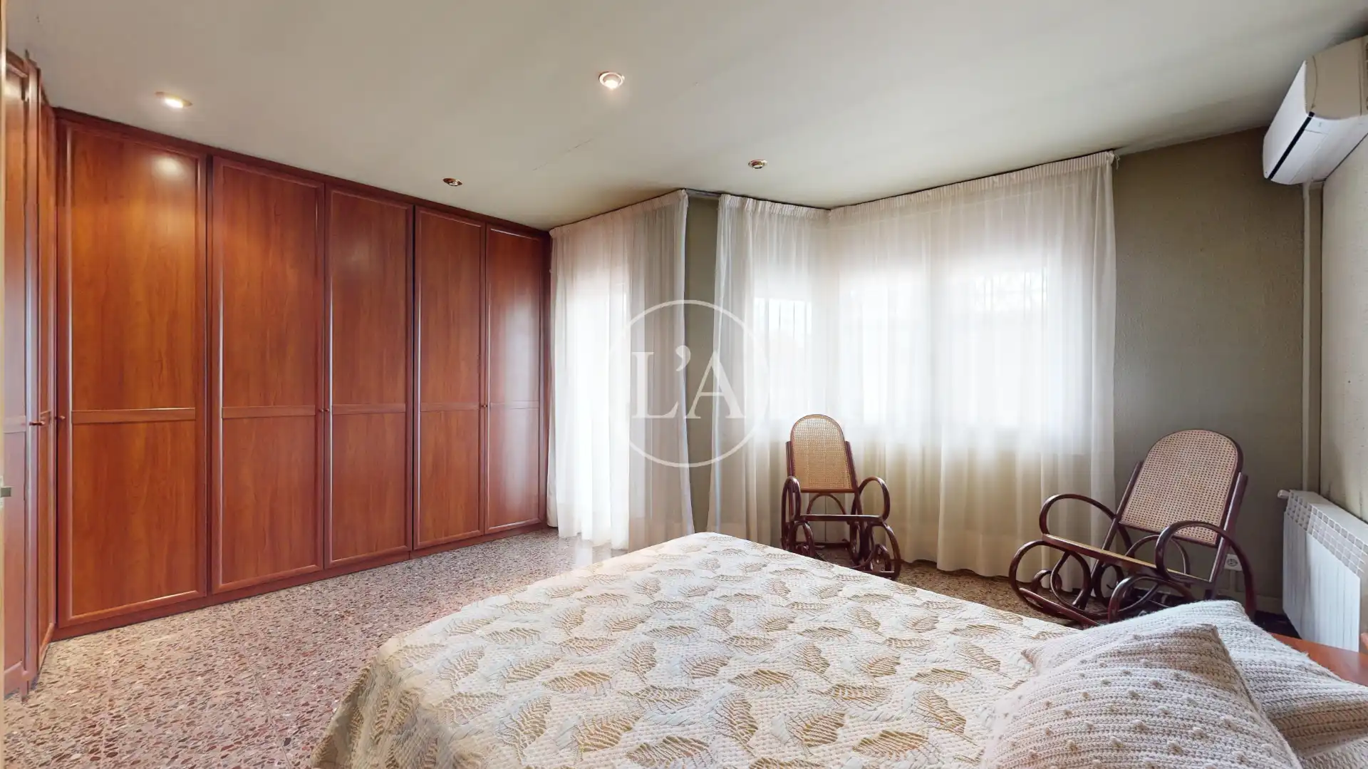 Dormitori de Casa adosada en venda en Vinyols i els Arcs amb Aire condicionat, Calefacció i Jardí privat