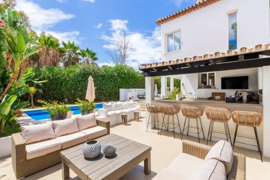 Terrassa de Casa o xalet en venda en Marbella amb Aire condicionat, Calefacció i Jardí privat