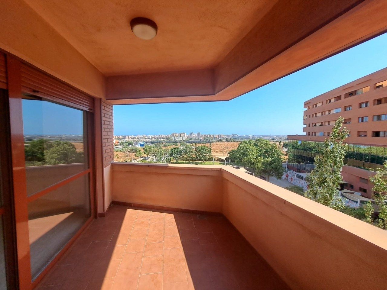 Vista exterior de Estudi de lloguer en Málaga Capital amb Terrassa