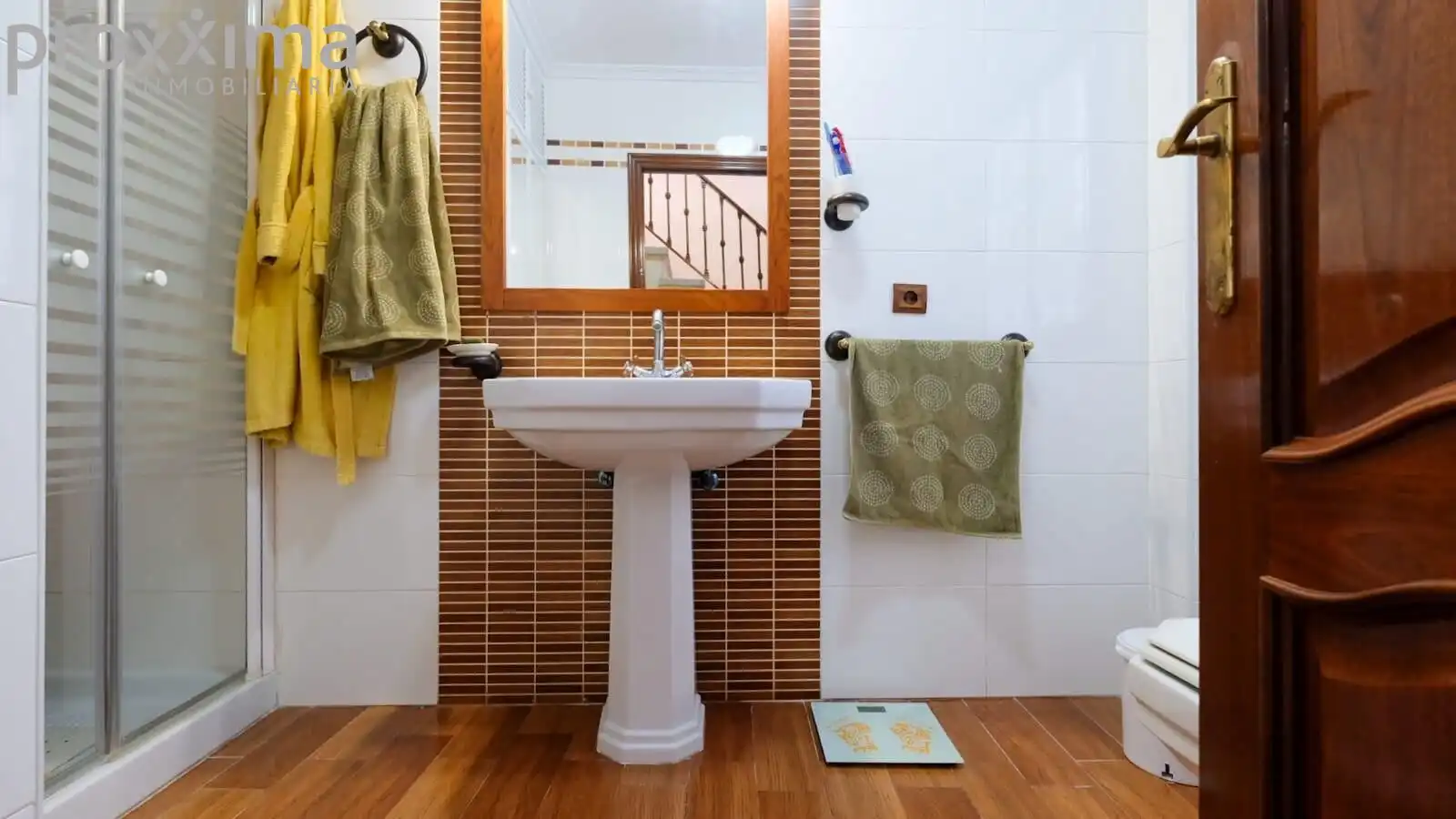 Bany de Casa o xalet en venda en Sevilla amb Aire condicionat, Terrassa i Traster