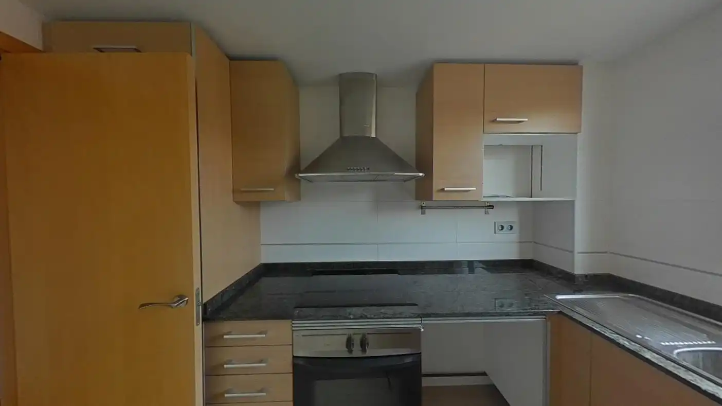 Cuina de Pis en venda en Viladecans amb Calefacció i Parquet