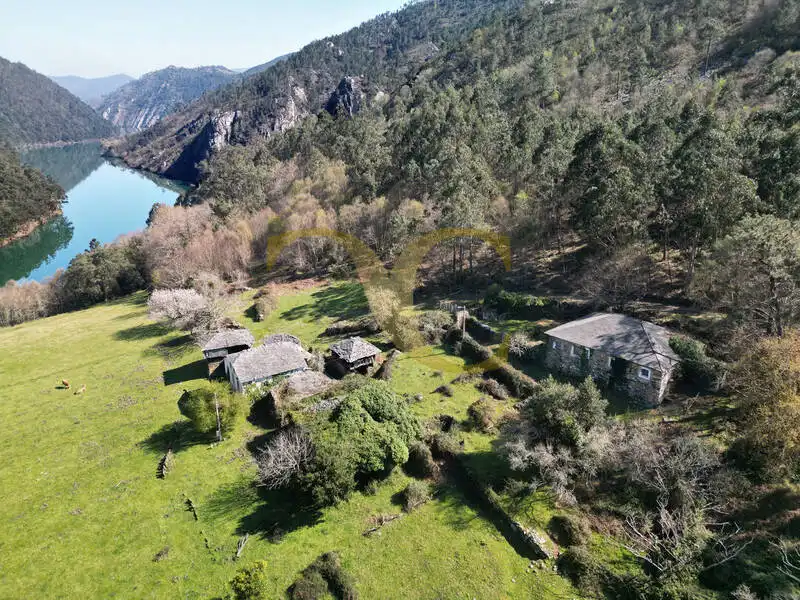 Casa o xalet en venda en Villayón amb Jardí privat