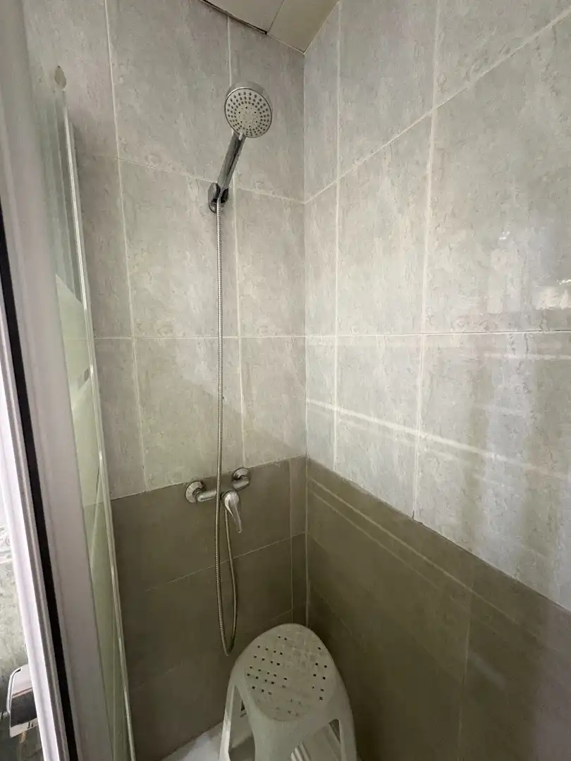Badezimmer von Wohnung zum Verkauf in Badalona mit Balkon