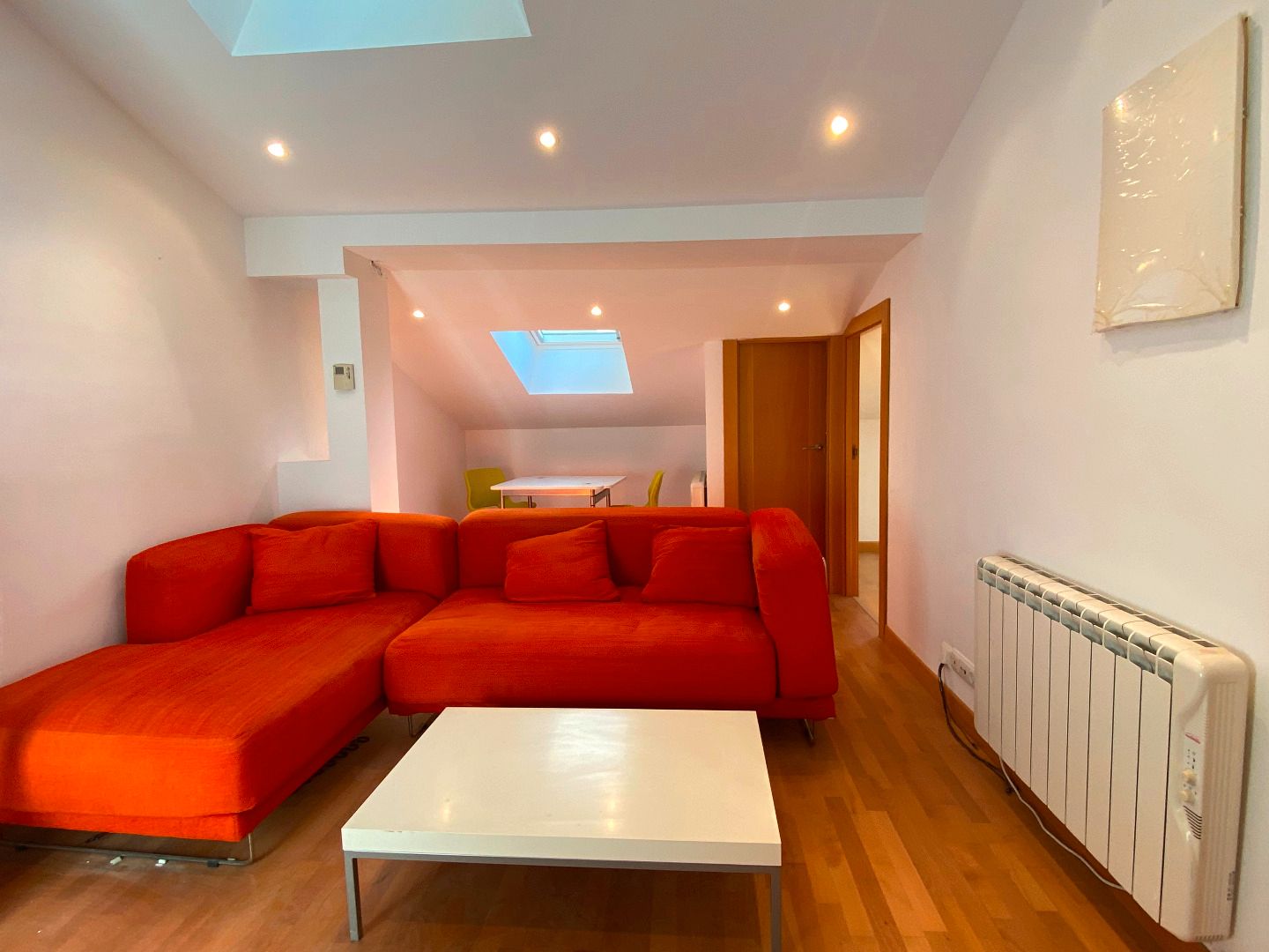 Sala d'estar de Apartament en venda en Burgos Capital amb Calefacció i Parquet
