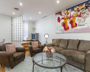 Living room of Apartment to share in  Madrid Capital  with Air Conditioner and Terrace