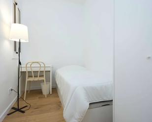 Bedroom of Flat to share in  Barcelona Capital  with Air Conditioner and Terrace