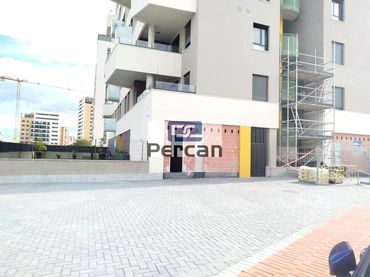 Locale commerciale in affitto a Carrer del Pla