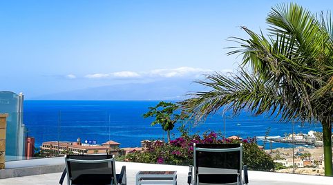 VENTA DE VILLA CON PISCINA EN ADEJE