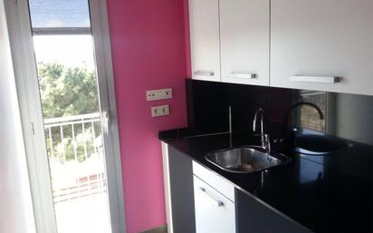 Kitchen of Flat for sale in Sabadell  with Air Conditioner