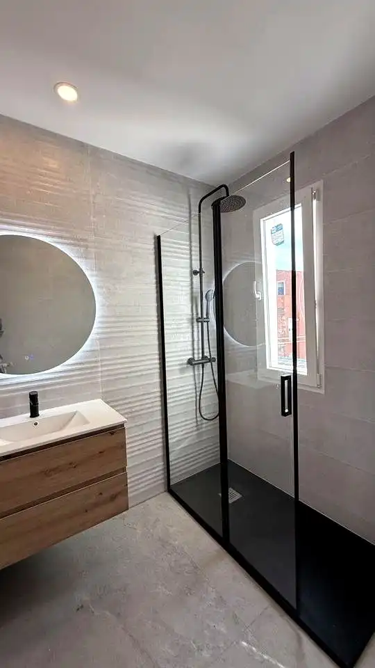 Baño de Piso en venta en Madrid con Aire acondicionado, Calefacción y Terraza