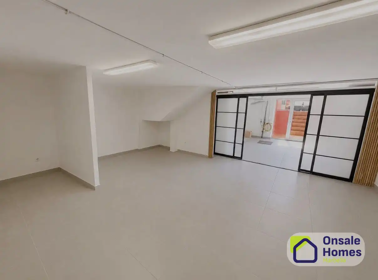 Detached homes for sale in Fuengirola  with Air Conditioner, Terrace and Balcony
