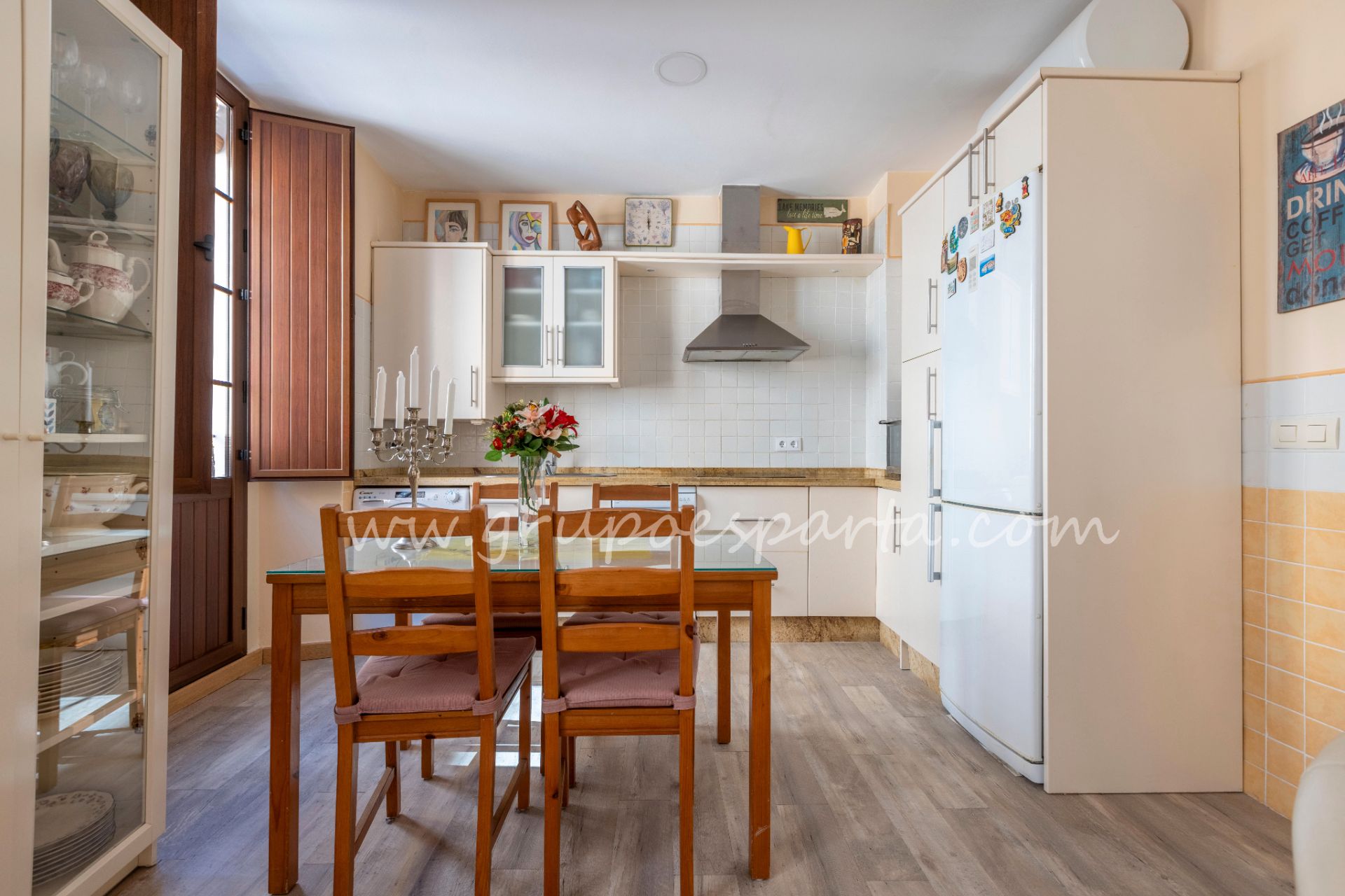 Cuina de Apartament en venda en  Sevilla Capital amb Aire condicionat i Balcó