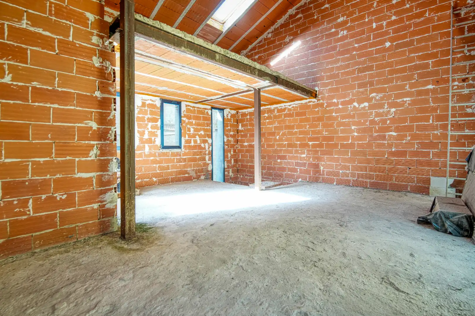 Casa adosada en venta en Ávila con Calefacción, Trastero y Amueblado