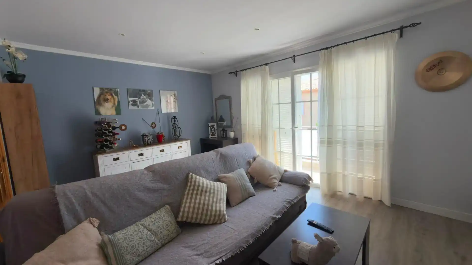 Sala d'estar de Casa adosada en venda en Es Castell amb Aire condicionat, Traster i Moblat