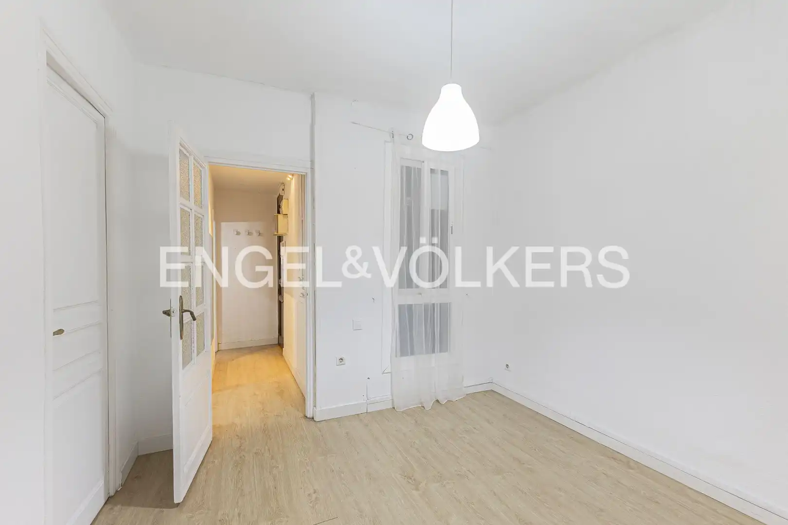 Flat for sale in Barcelona  with Heating, Parquet flooring and Balcony