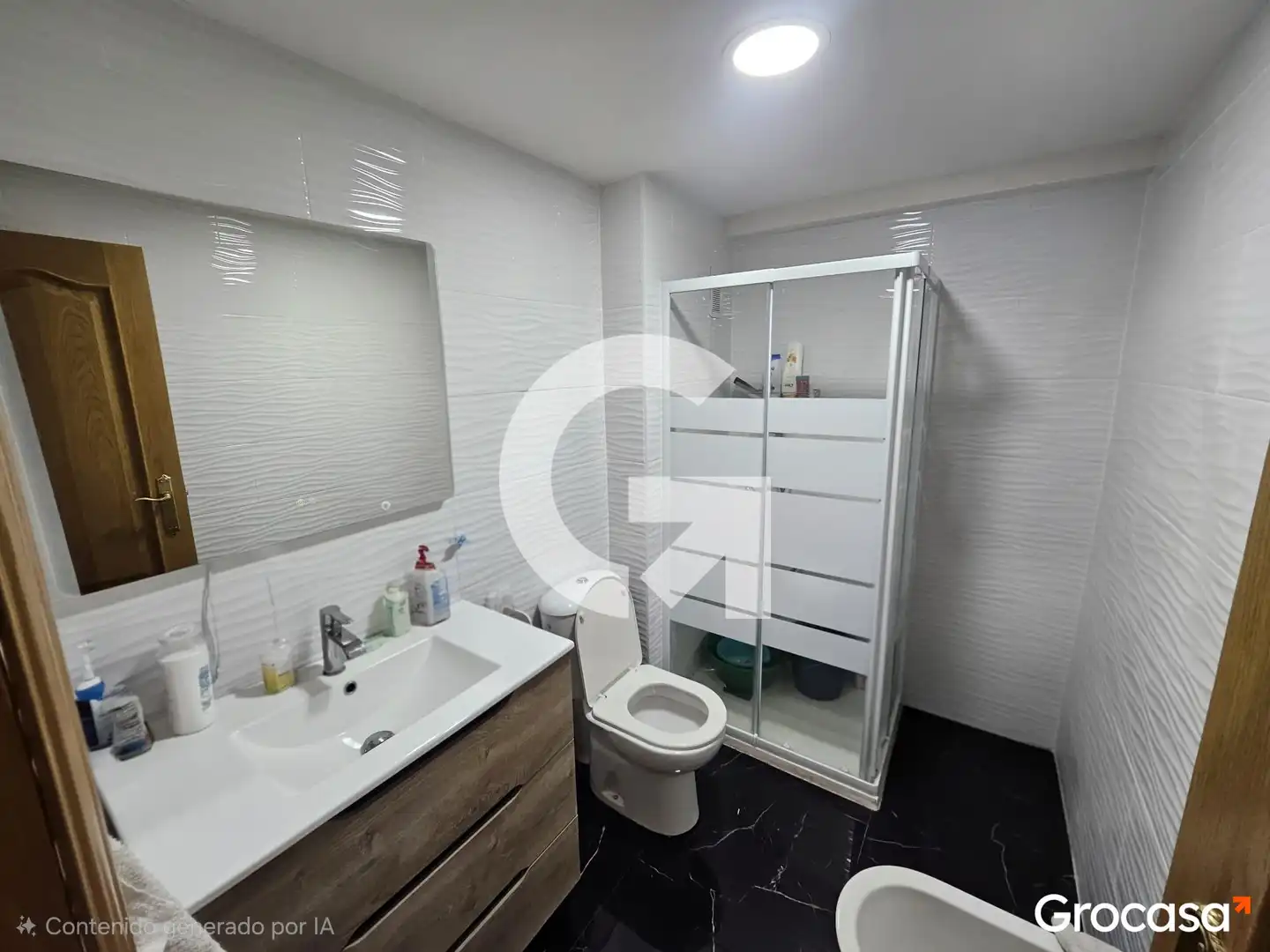 Bathroom of Flat for sale in Gilet