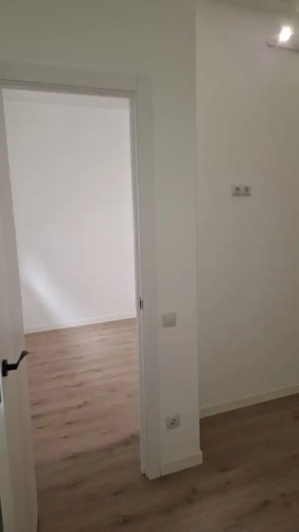 Piso en venta en Barcelona con Parquet, Horno y Alarma