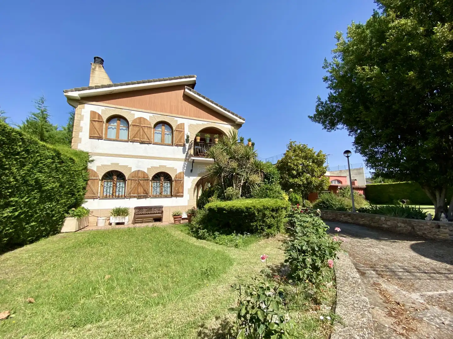 Vista exterior de Casa o xalet en venda en Nalda amb Calefacció, Jardí privat i Terrassa
