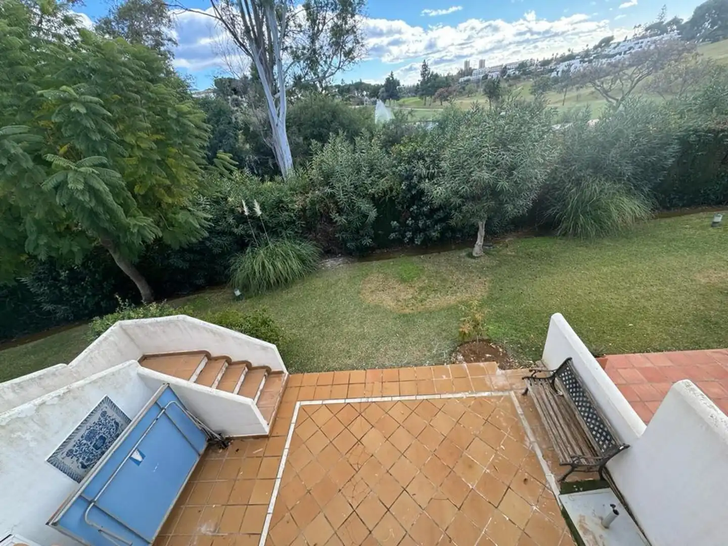 Jardí de Casa o xalet de lloguer en Benahavís amb Aire condicionat, Terrassa i Moblat