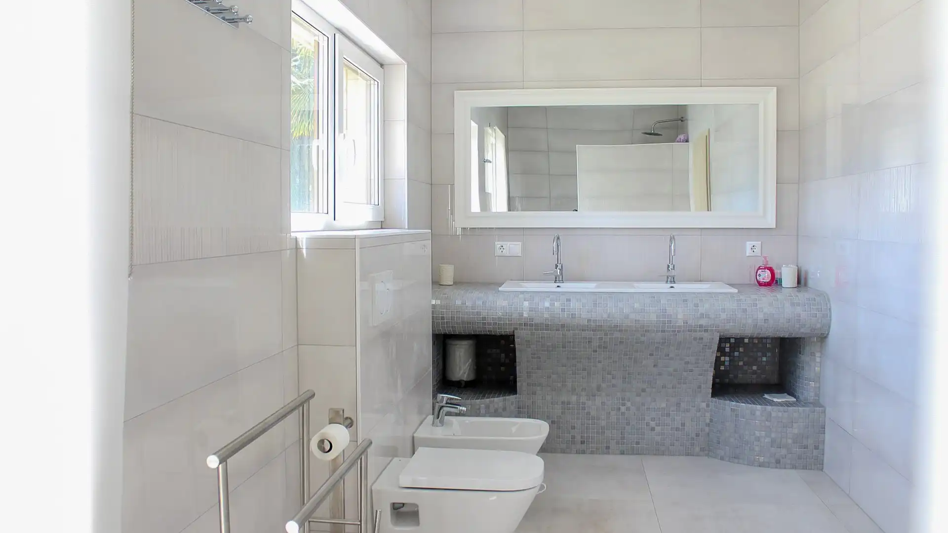 Bathroom of Houses for sale in Dénia  with Air Conditioner, Heating and Private garden