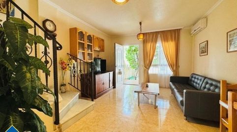 Bungalow con piscina comunitaria, en la provincia de Alicante, en la ciudad de Torrevieja, en Playa de los Locos. 3 habitaciones |, imatge 5