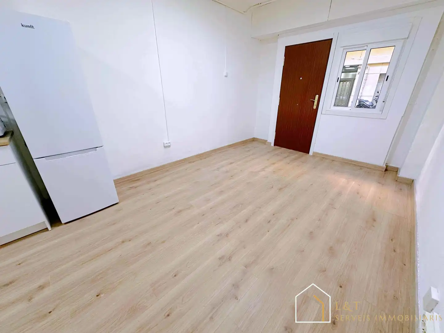 Local comercial en venda a Carrer de Emilia Pardo Bazán, imagen 4