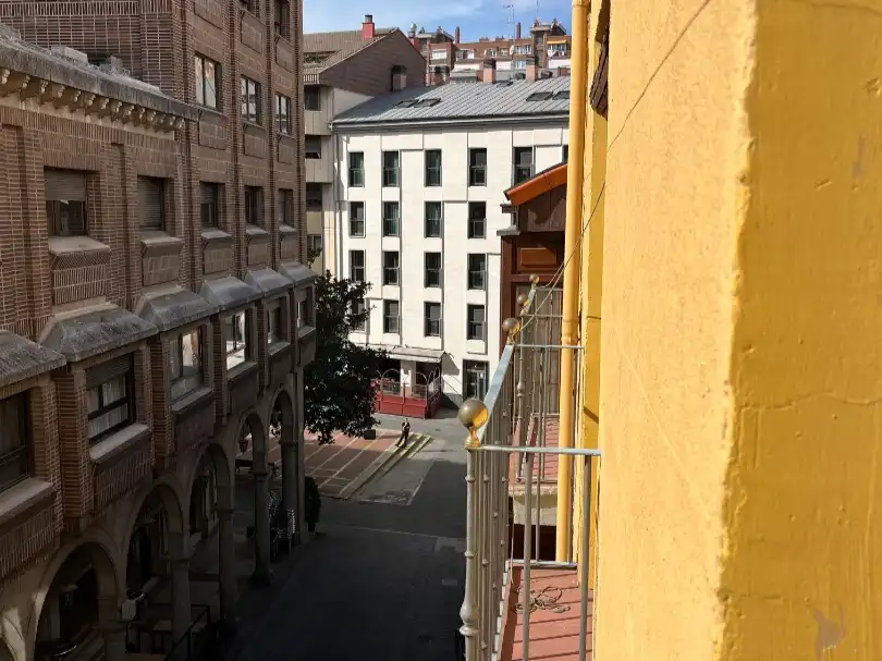 Außenansicht von Wohnung zur Miete in Valladolid Capital mit Terrasse