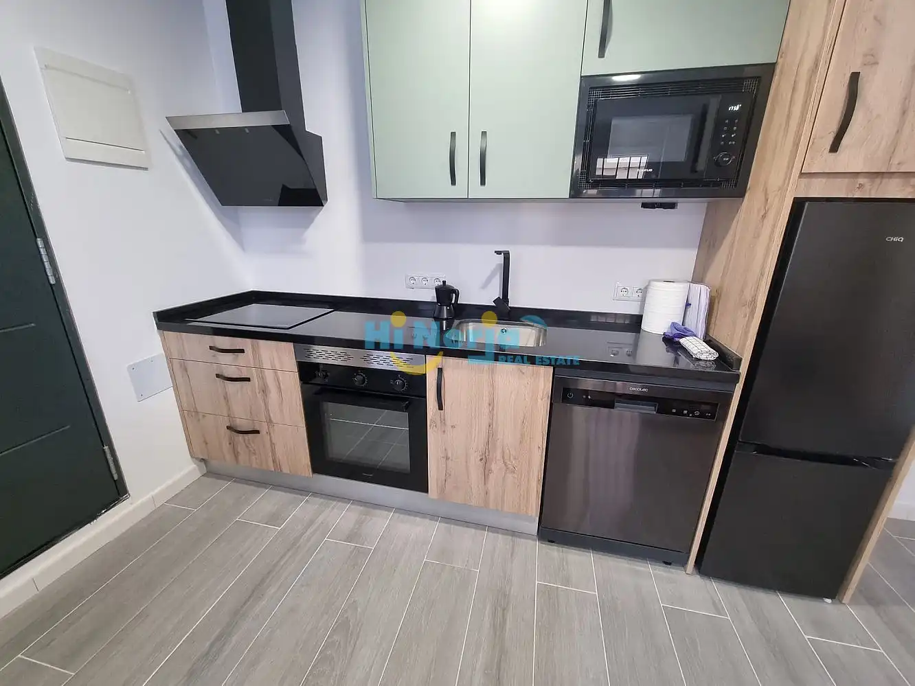 Cuina de Apartament en venda en Torrox amb Aire condicionat, Calefacció i Jardí privat