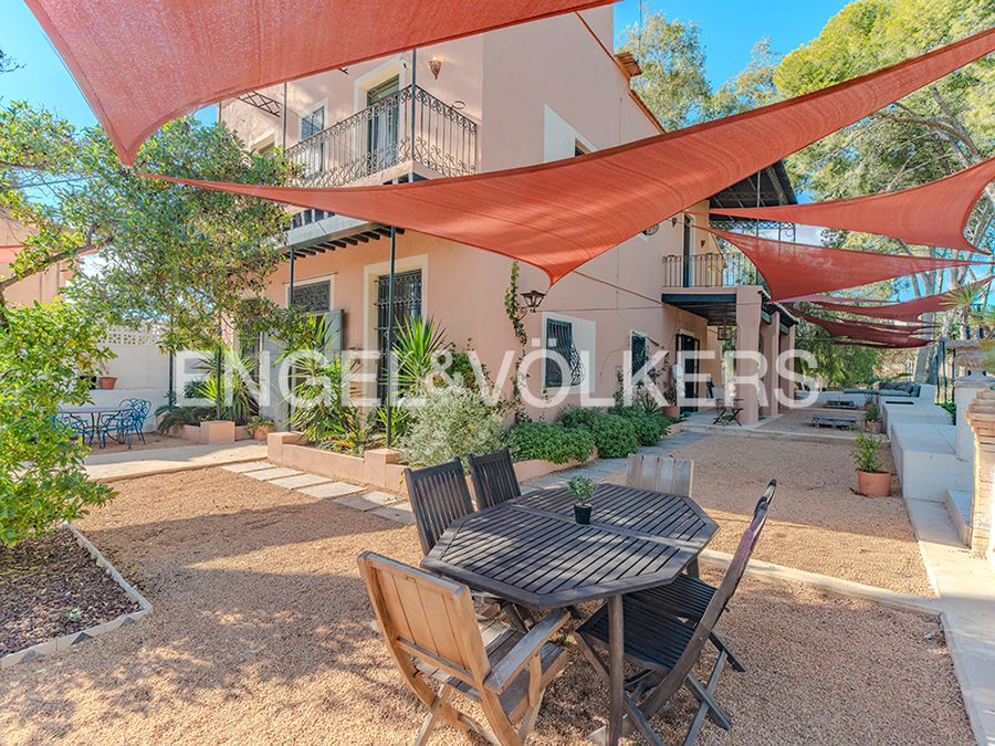 Terrace of House or chalet for sale in Alicante / Alacant  with Air Conditioner, Heating and Private garden