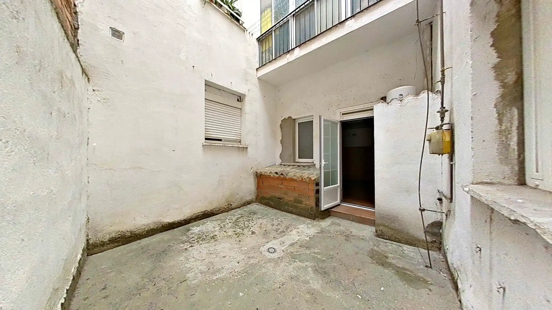 Vista exterior de Local en venta en Guadalajara