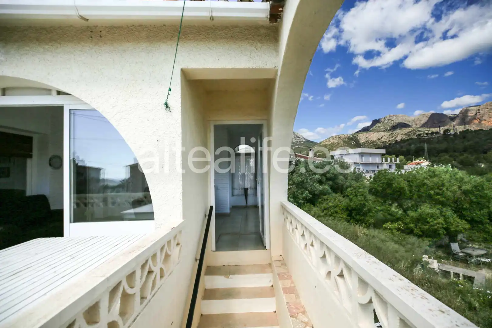 Vista exterior de Casa o chalet en venta en La Nucia con Aire acondicionado, Jardín privado y Terraza