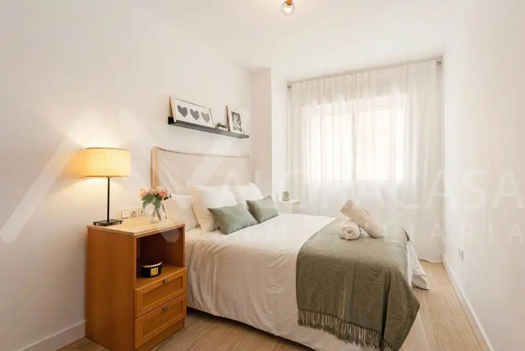 Bedroom of Flat for sale in Málaga  with Air Conditioner, Heating and Furnished