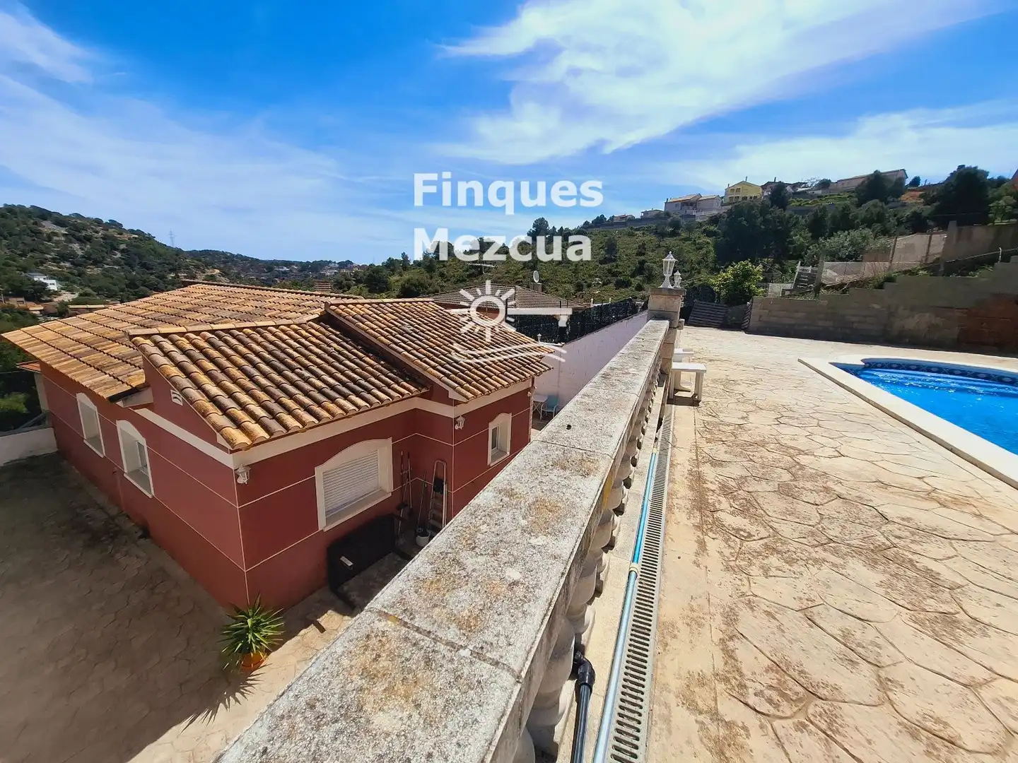 Villa avec piscine à vendre à Castellet i la Gornal