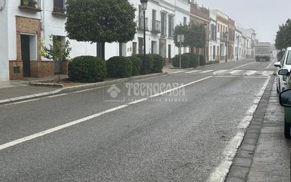 Vista exterior de Pis en venda en Carmona