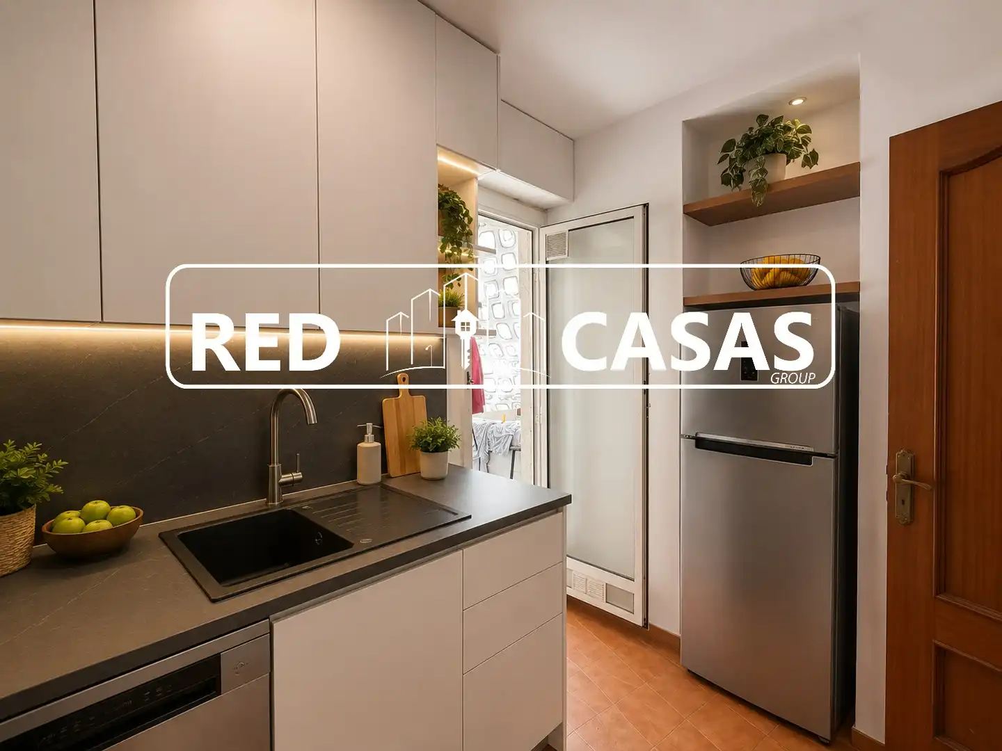Cocina de Piso en venta en L'Hospitalet de Llobregat con Balcón