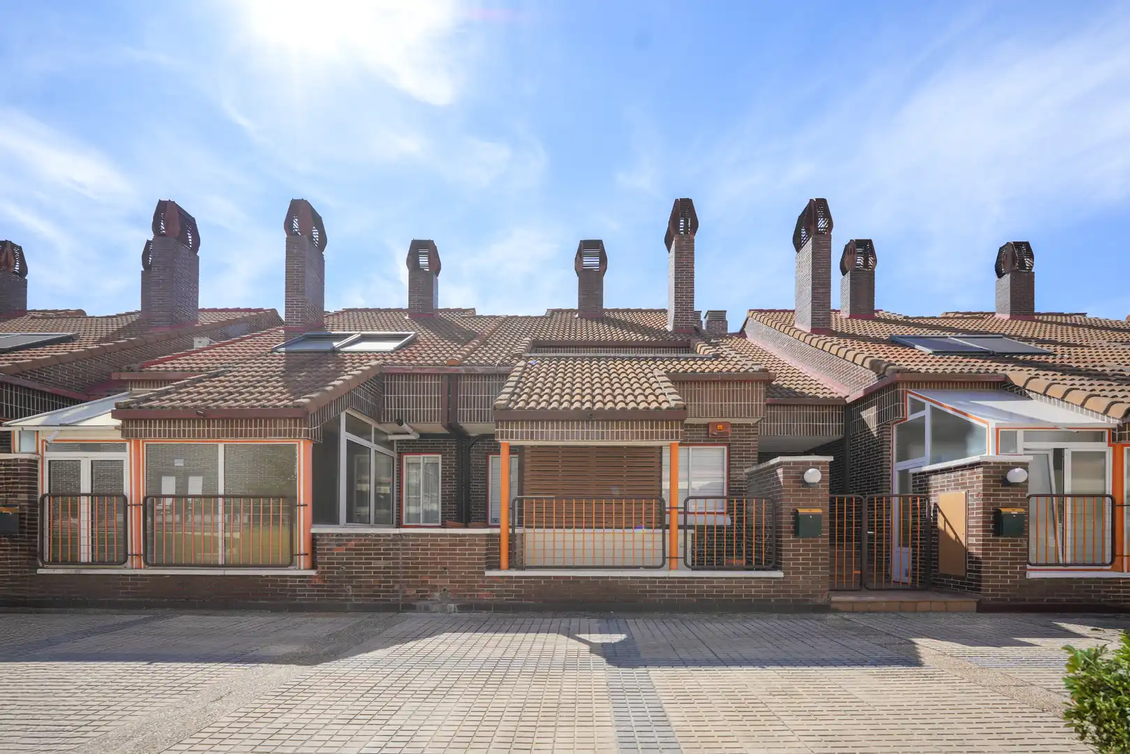 Adosado con piscina en venta en Calle Mariano de los Cobos 76