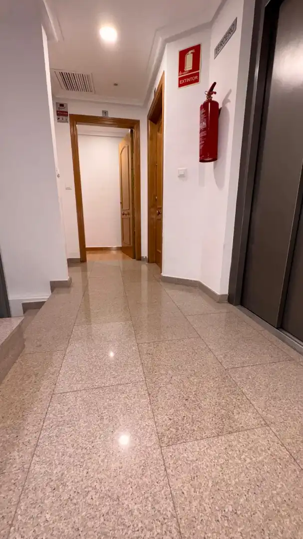 Wohnung zur Miete in Santa Pola mit Klimaanlage, Abstellraum und Möbliert