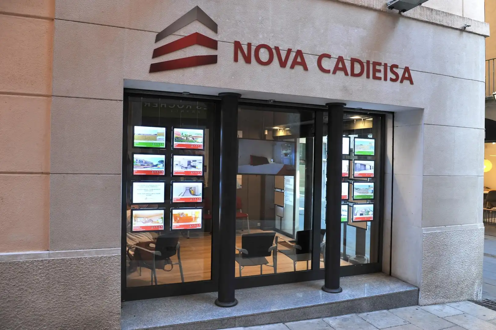 Local commercial à louer à Carrer Besalú 12, imagen 9