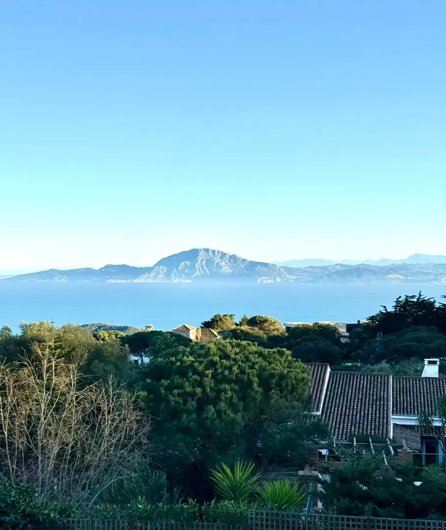 Chalet con terraza en venta en Los Brezos 2