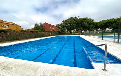 Piscina de Dúplex en venda en Rota amb Terrassa, Traster i Piscina comunitària
