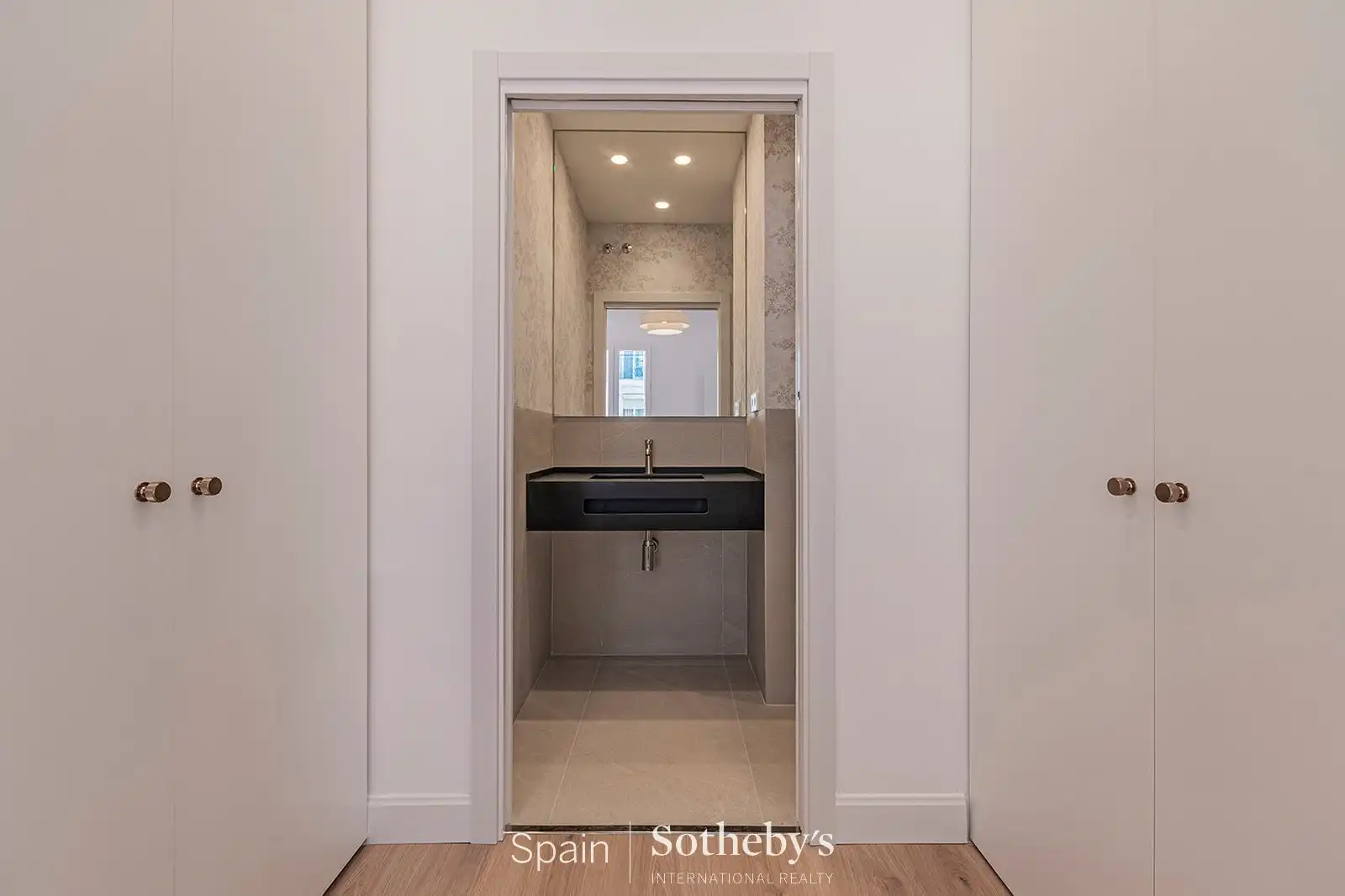 Baño de Apartamento en venta en Barcelona con Aire acondicionado y Calefacción