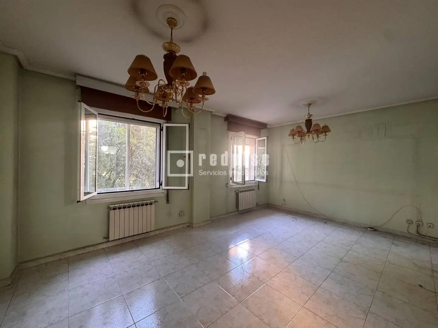 Habitación de Piso en venta en Madrid con Calefacción