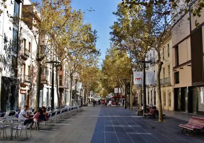 Vista exterior de Planta baixa en venda en Vilanova i la Geltrú