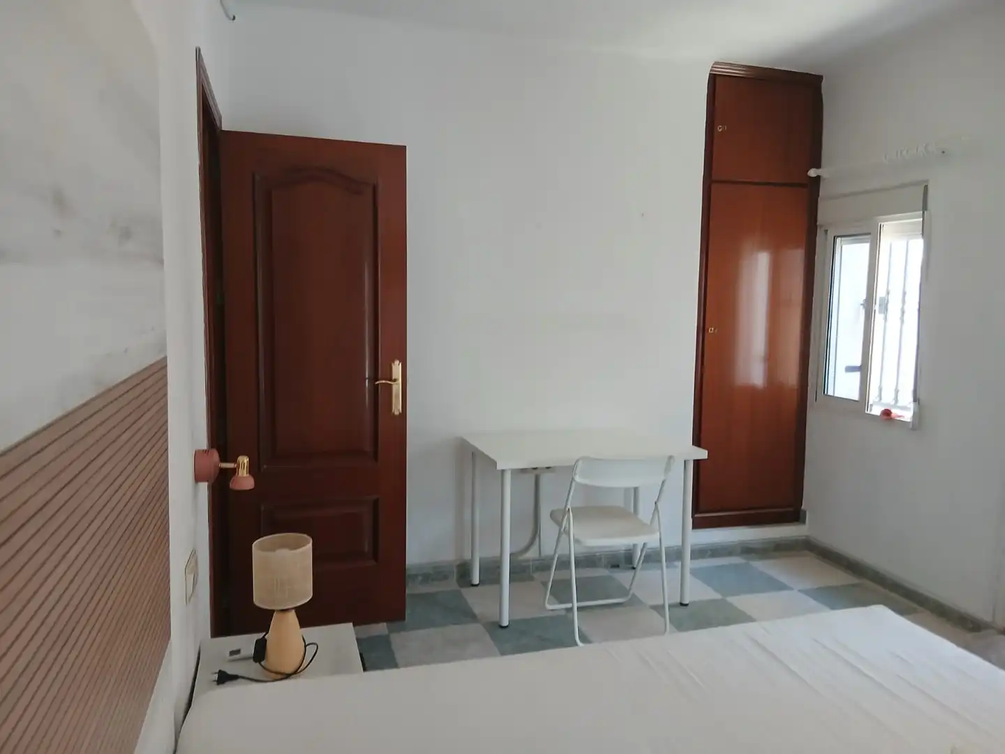 Dormitori de Casa o xalet de lloguer en Granada amb Aire condicionat, Terrassa i Moblat